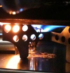 ボルドバーナーの五徳なら野外生活社